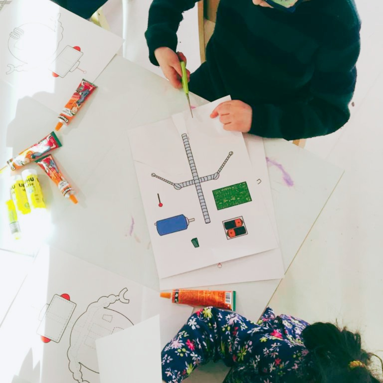 Collage Hayo le Robot et Ordinateur